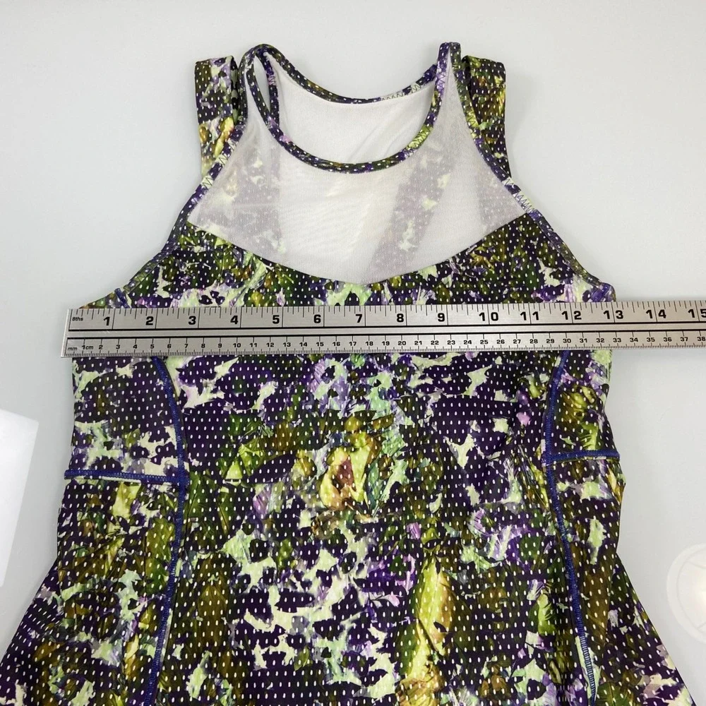 Lululemon Athletica Workout Tank Top Size 4 Geometric Print‎ Mesh Built in Bra